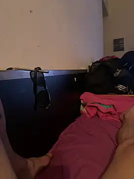 crisfootlicker online show from July 5, 4:30 am