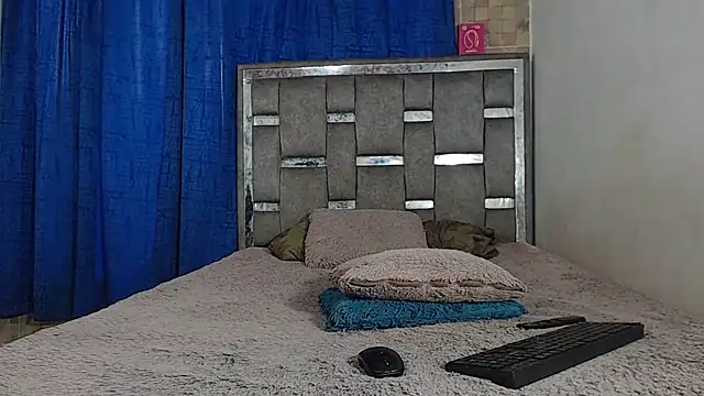 Snapshot of xbrendastarxx chatting on September 11, 8:20 pm xbrendastarxx online show from September 11, 8:20 pm