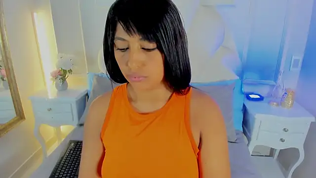 Kaylachannell online show from January 6, 3:54 am