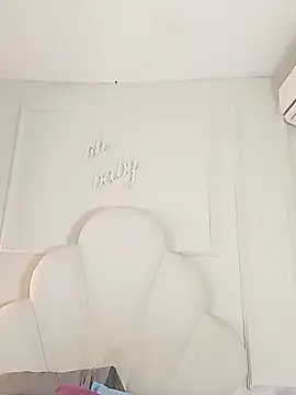 Kaylachannell online show from November 26, 3:50 am