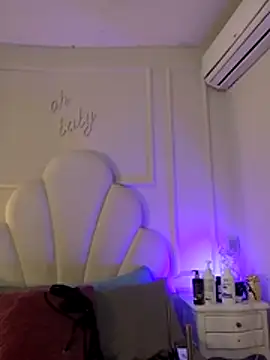 Kaylachannell online show from March 3, 3:35 am