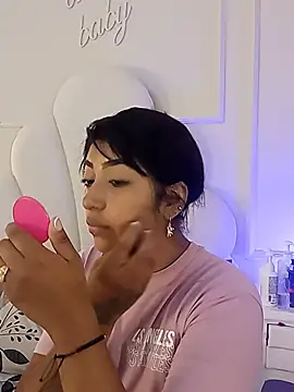 Snapshot of Kaylachannell chatting on July 12, 3:40 am Kaylachannell online show from July 12, 3:40 am