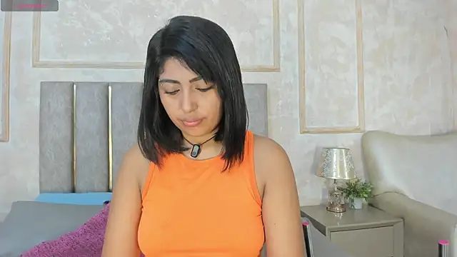 Kaylachannell online show from February 18, 3:59 am