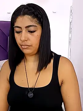 Kaylachannell online show from April 14, 3:44 am