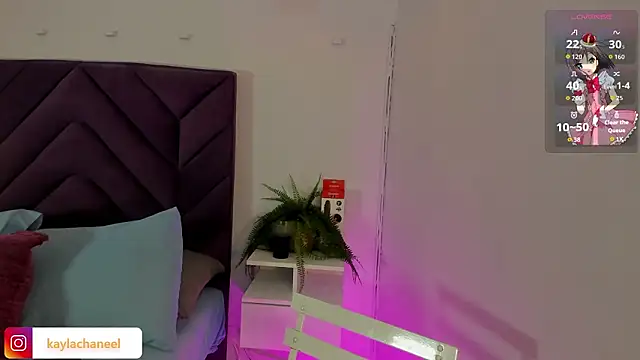 Kaylachannell online show from March 18, 3:42 am