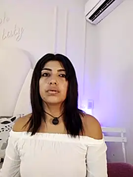 Snapshot of Kaylachannell chatting on July 19, 3:37 am Kaylachannell online show from July 19, 3:37 am