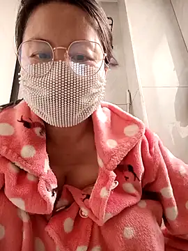 Snapshot of chengcheng12 chatting on December 23, 1:49 am chengcheng12 online show from December 23, 1:49 am