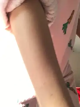 Snapshot of chengcheng12 chatting on January 9, 1:23 am chengcheng12 online show from January 9, 1:23 am