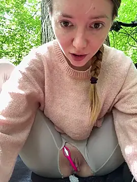 FayeFlame online show from May 31, 10:10 am
