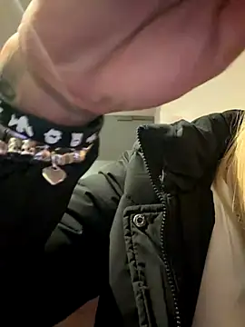 poppyinga1 online show from November 28, 9:59 pm