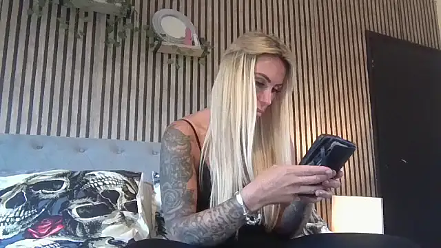 poppyinga1 online show from September 12, 5:35 pm