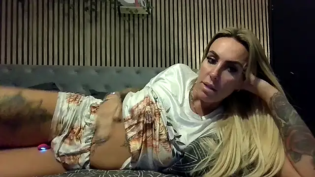 poppyinga1 online show from September 28, 9:22 pm