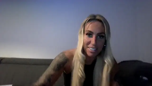 poppyinga1 online show from September 15, 9:15 pm