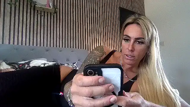 poppyinga1 online show from September 14, 12:16 pm