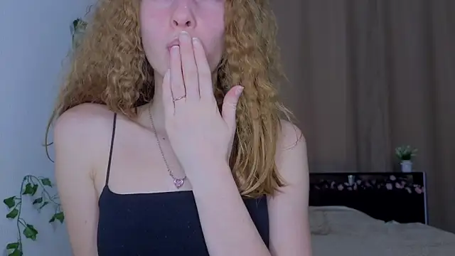 Candy Flosse online show from October 7, 8:26 am