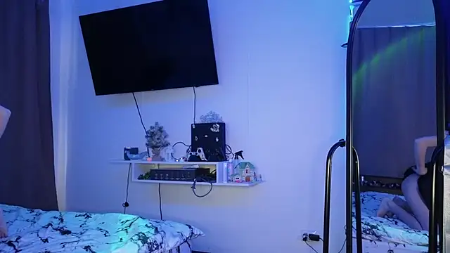 Candy Flosse online show from October 24, 8:24 am