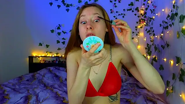 Candy Flosse online show from April 2, 5:03 am