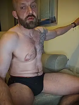 Andrewjames8391 online show from May 18, 7:18 pm