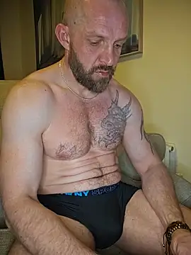 Andrewjames8391 online show from March 24, 10:21 pm