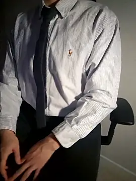 111owo111 online show from October 31, 1:19 pm