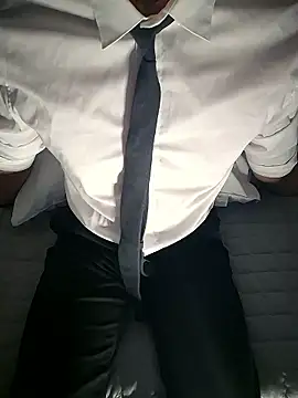 111owo111 online show from March 27, 12:50 pm