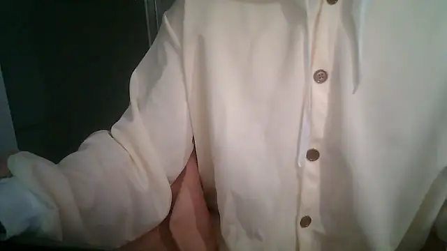 111owo111 online show from April 16, 12:28 pm