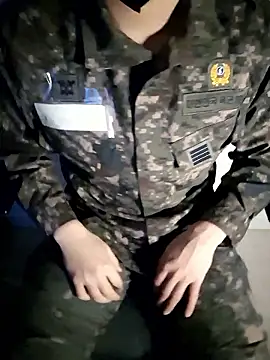 111owo111 online show from February 24, 1:56 pm