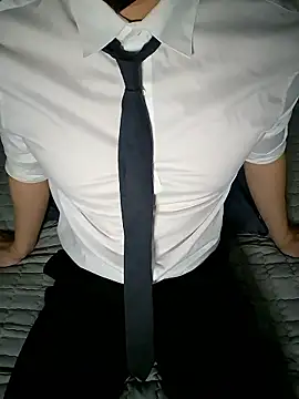 111owo111 online show from April 7, 1:35 pm