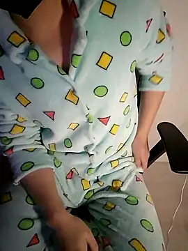 111owo111 online show from February 12, 2:39 pm