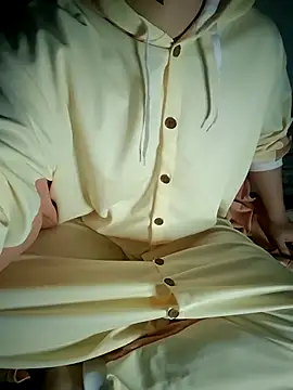 111owo111 online show from February 28, 9:20 am