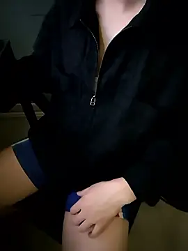 111owo111 online show from March 28, 11:55 am