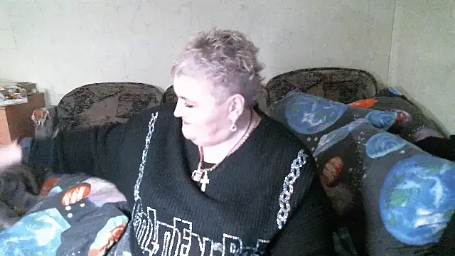 Lana555 online show from April 18, 5:15 pm