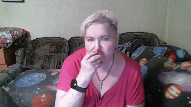 Snapshot of Lana555 chatting on June 12, 10:51 pm Lana555 online show from June 12, 10:51 pm