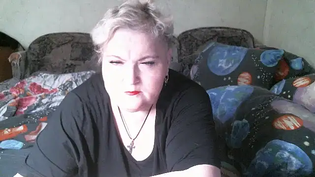 Snapshot of Lana555 chatting on June 21, 10:59 pm Lana555 online show from June 21, 10:59 pm