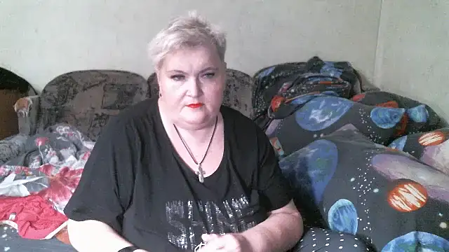 Snapshot of Lana555 chatting on June 20, 10:48 pm Lana555 online show from June 20, 10:48 pm