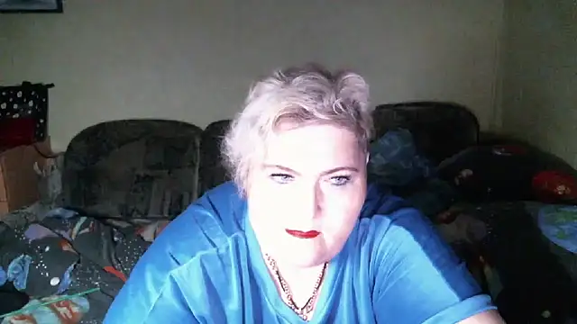 Snapshot of Lana555 chatting on October 5, 10:33 pm Lana555 online show from October 5, 10:33 pm