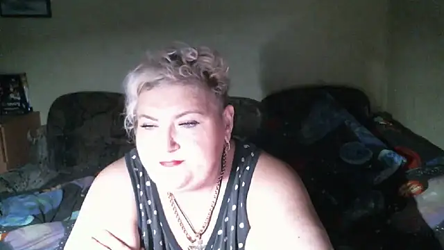 Snapshot of Lana555 chatting on September 22, 11:44 pm Lana555 online show from September 22, 11:44 pm