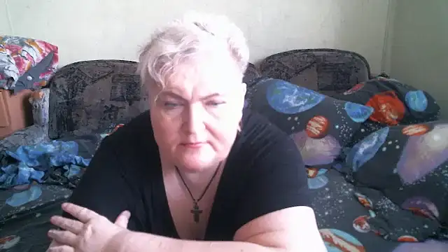Snapshot of Lana555 chatting on June 11, 9:39 am Lana555 online show from June 11, 9:39 am