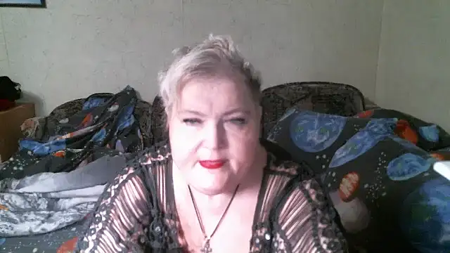 Snapshot of Lana555 chatting on July 9, 8:52 pm Lana555 online show from July 9, 8:52 pm