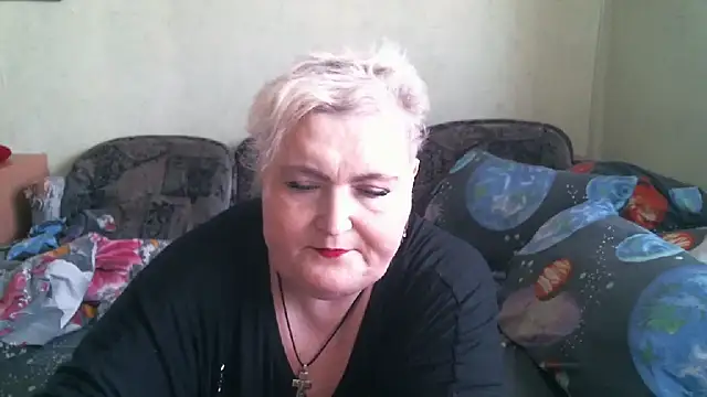 Snapshot of Lana555 chatting on July 16, 11:40 am Lana555 online show from July 16, 11:40 am