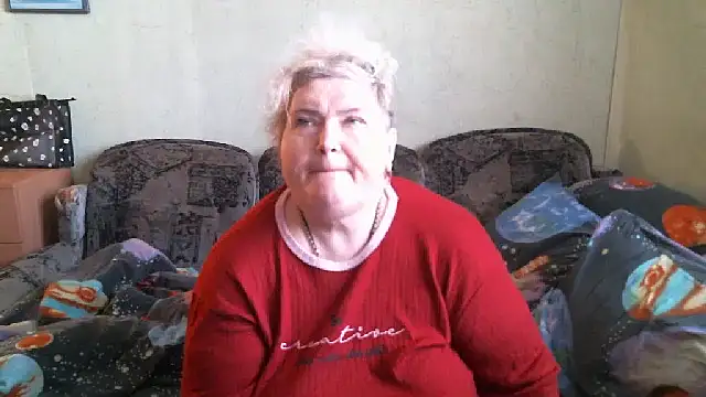 Snapshot of Lana555 chatting on October 17, 11:34 am Lana555 online show from October 17, 11:34 am
