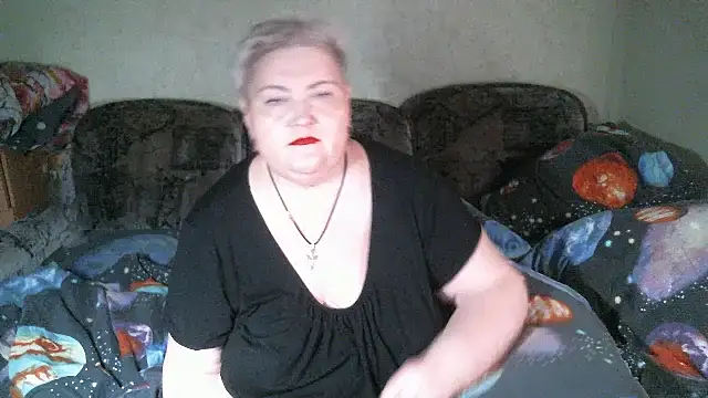 Snapshot of Lana555 chatting on June 11, 12:32 am Lana555 online show from June 11, 12:32 am