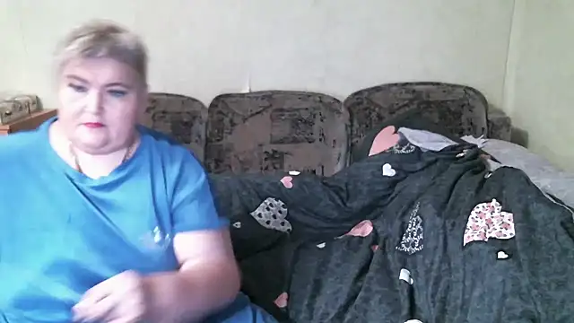 Lana555 online show from April 8, 5:25 pm