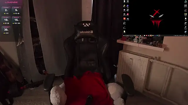 Snapshot of Melante chatting on November 23, 11:09 am Melante online show from November 23, 11:09 am