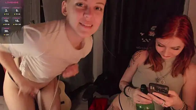 Snapshot of Melante chatting on November 18, 10:13 pm Melante online show from November 18, 10:13 pm