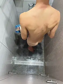 winds1069 online show from December 5, 8:13 am