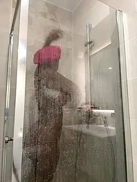 Lexiluv1 online show from September 23, 1:29 pm