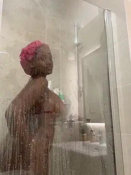 Lexiluv1 online show from September 21, 8:14 pm