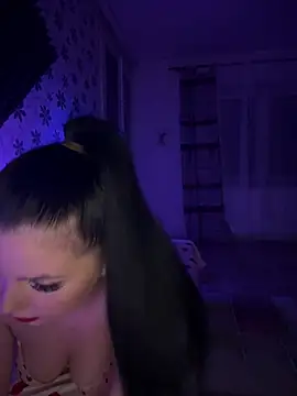 Snapshot of Mihadttraf chatting on February 21, 8:55 pm Mihadttraf online show from February 21, 8:55 pm