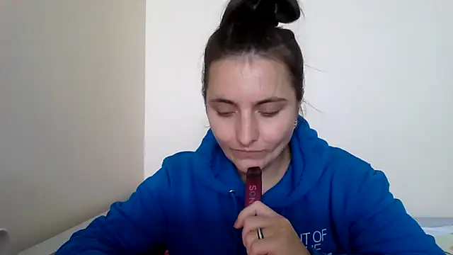 DInaraXRose online show from September 11, 11:32 am